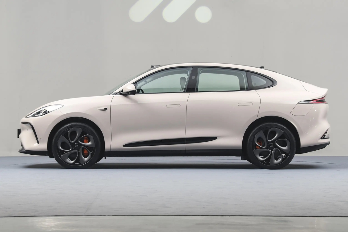 Zhiji IM Electric Car LS6 Sport 4 Door 5 Seat SUV 760 км Дальний пробег Новое энергетическое транспортное средство EV Автомобиль для взрослых