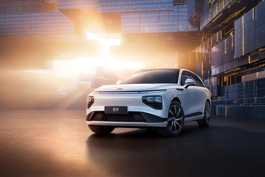Xpeng G9 SUV Чистый электрический средний по большой 5-дверный 5-местный электрический кроссовер Xiaopeng Electric Car