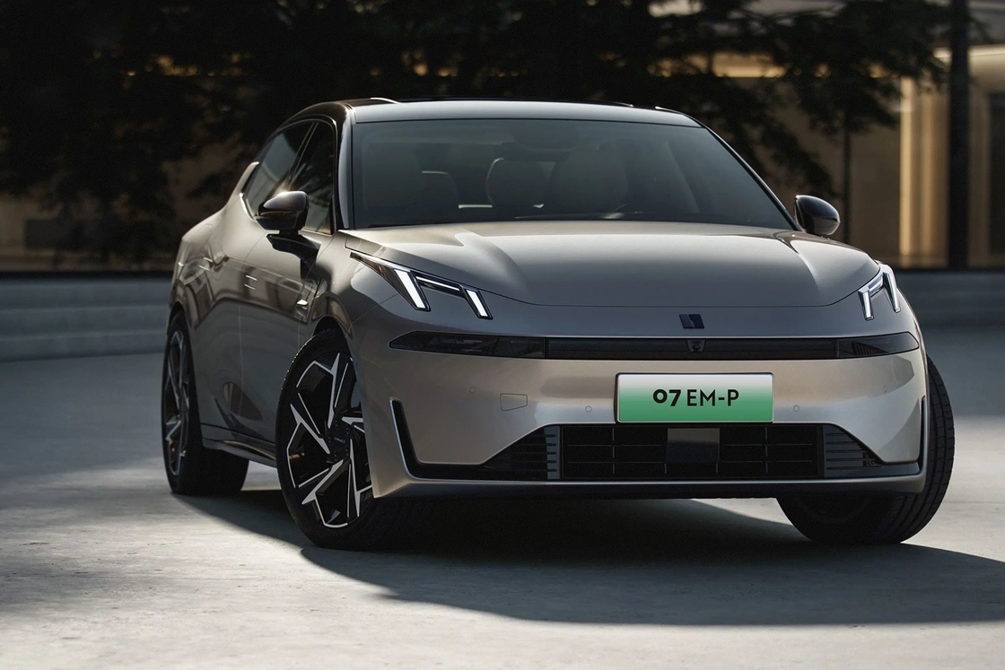 Средний размер 126 км Lynk & Co Электромобиль Долгий срок службы батареи Lynk Co 07 2024 Модель Em-P