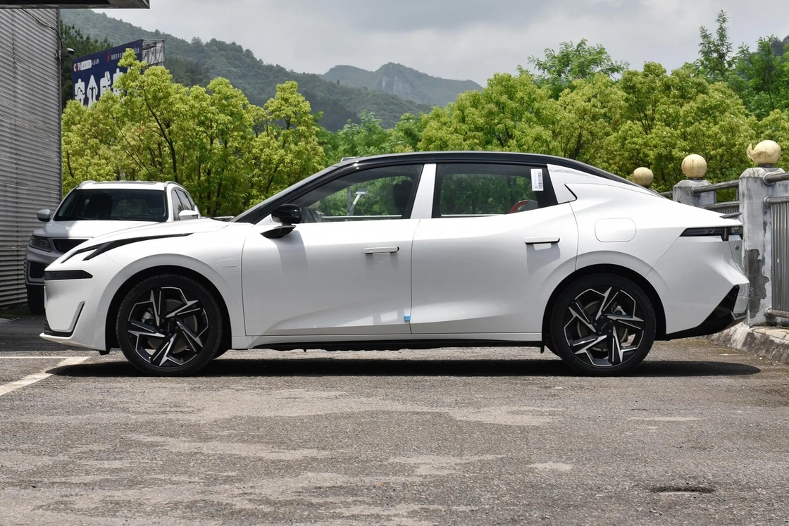 500 км Lynk & Co полный электрический внедорожник с гибридной скорой зарядкой 0,45 часа