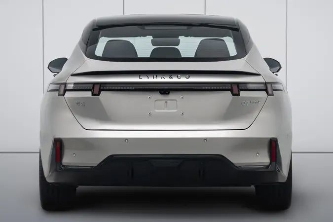 Введение Lynk Co 07 - идеальное сочетание производительности и устойчивости для городской жизни