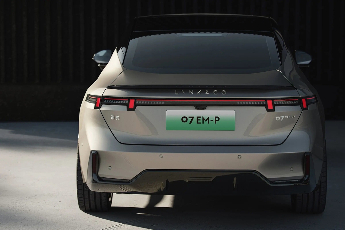 Lynk Co 07 2024 модель Em-P 126 км длительный срок службы батареи Новый автомобиль универсальное устойчивое мобильное решение для городских потребителей