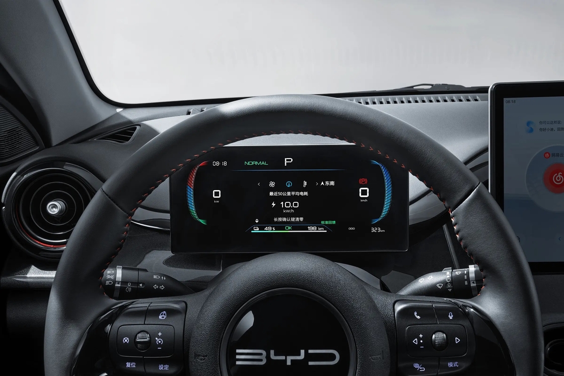 BYD E2 405 км Новый энергетический электрический седан Леворучный EV 5 дверей 5 мест