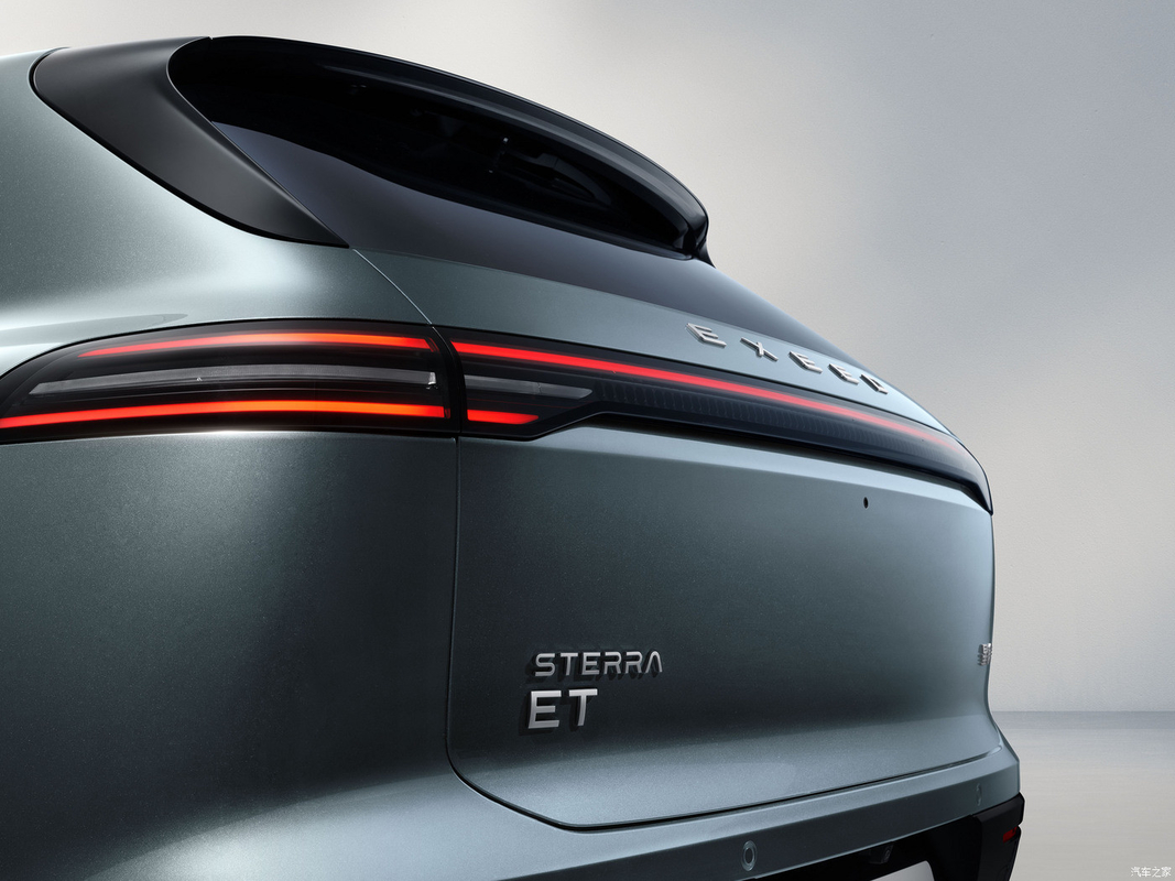 200 км / ч Chery Electric Car SUV EXEED ET 290 Нм крутящий момент с боковой подвеской двери