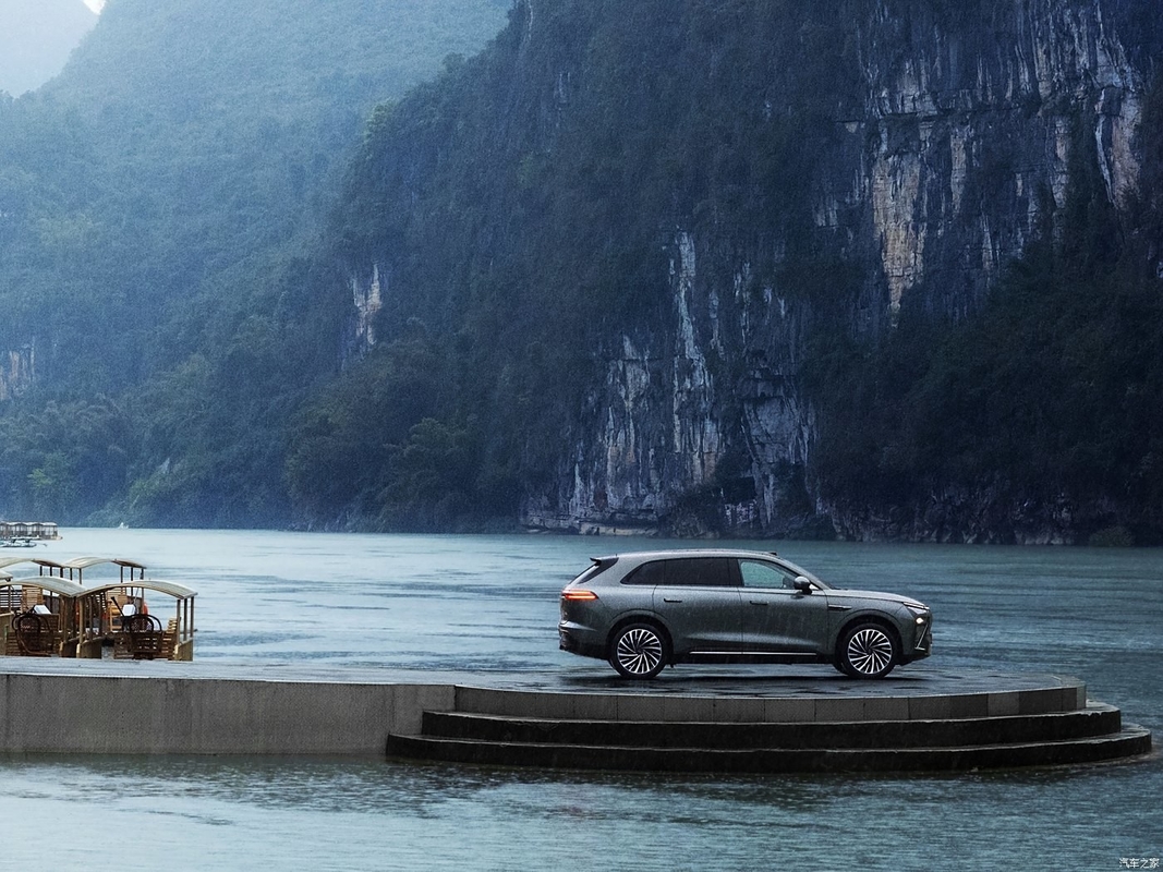 Двухмоторный силовой агрегат электрический внедорожник Chery EXEED ET для захватывающей производительности