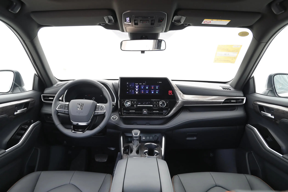 Опыт непревзойденных внедорожных возможностей с Toyota Crown Land Release Lufang Electric Car