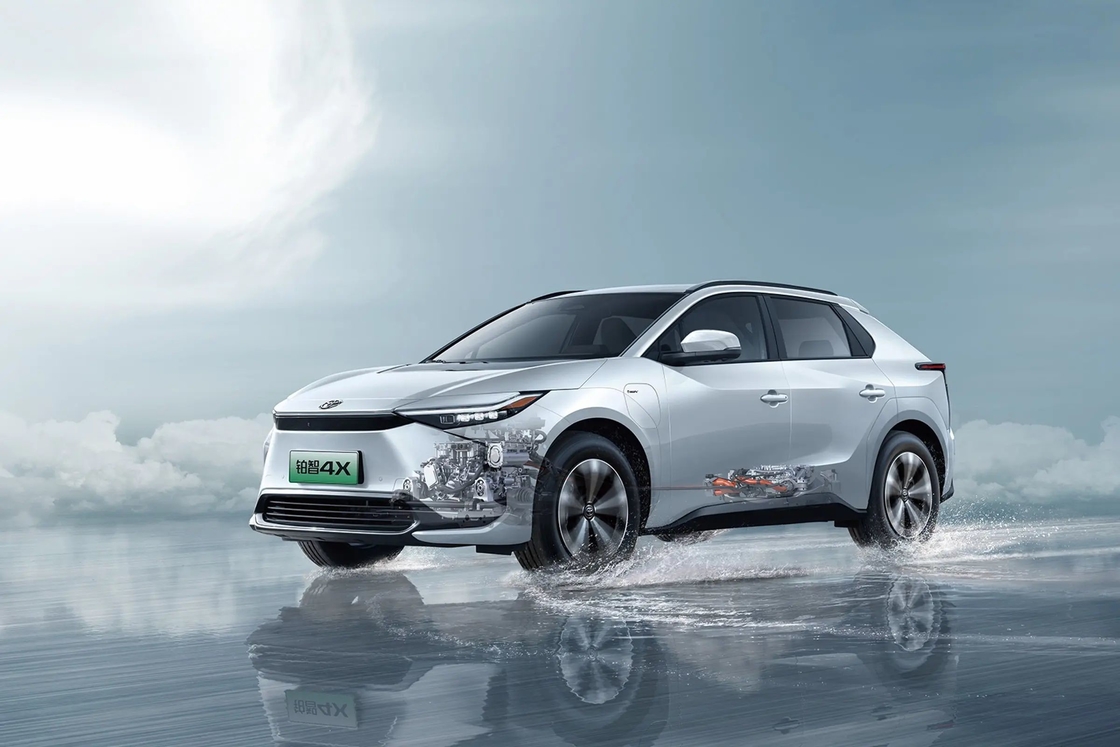 Гибридный внедорожник Toyota Bz 4X Electric для экологически сознательных потребителей и любителей природы
