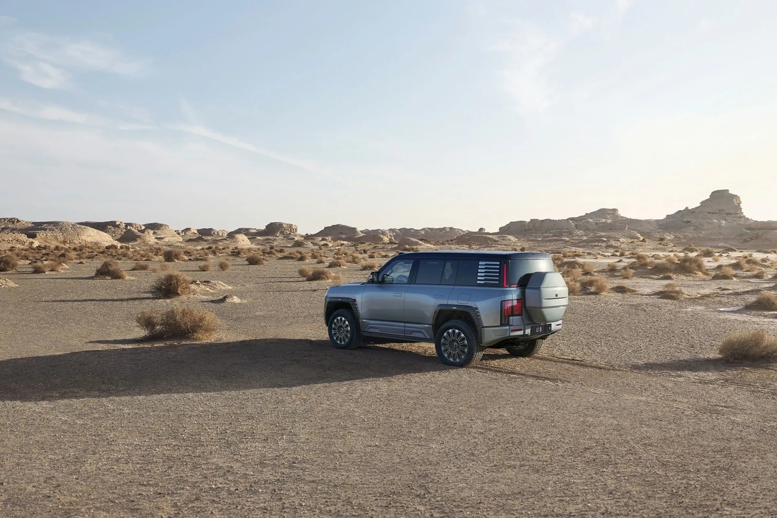 Новый внедорожник Jeep Электрический внедорожник 4X4 транспортное средство BYD Yangwang U8 Посмотреть вверх автомобиль