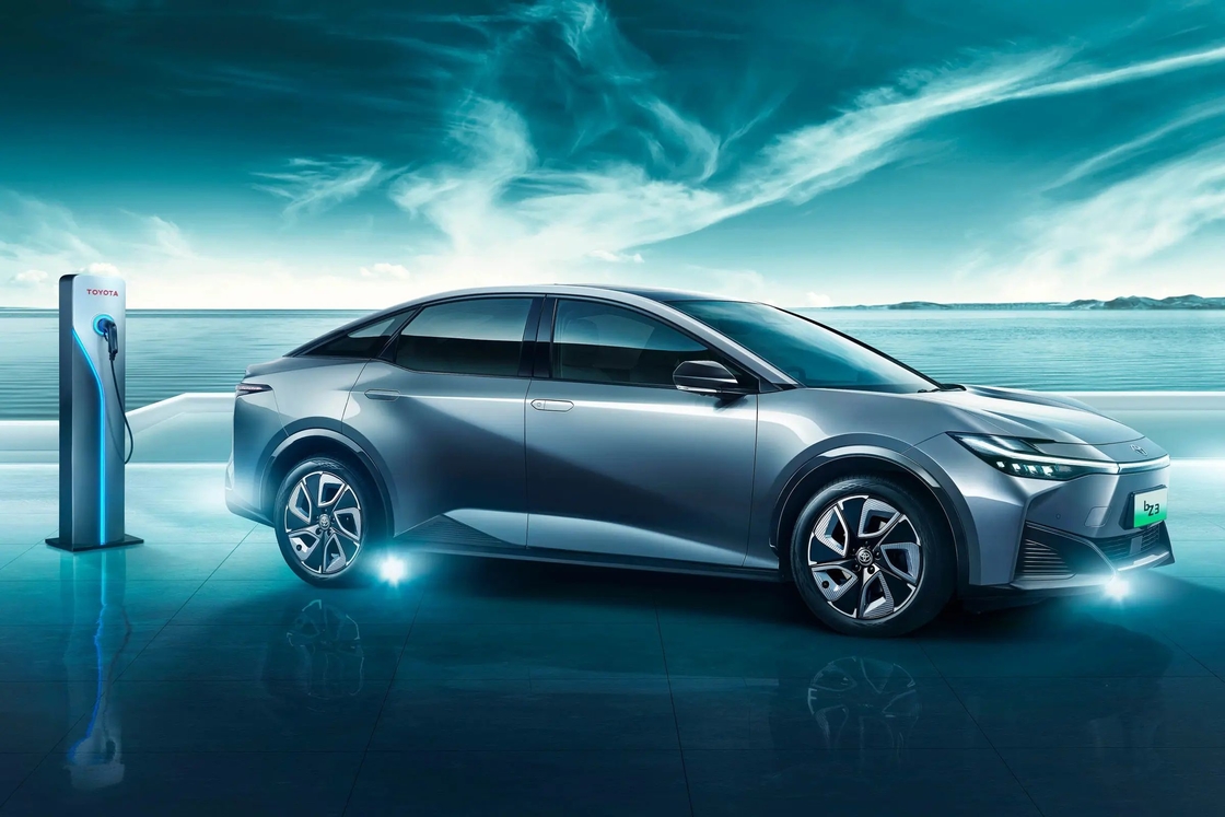 BZ3 Toyota Electric Vehicles 4-дверный 5-местный седан с односкоростным прямым приводом