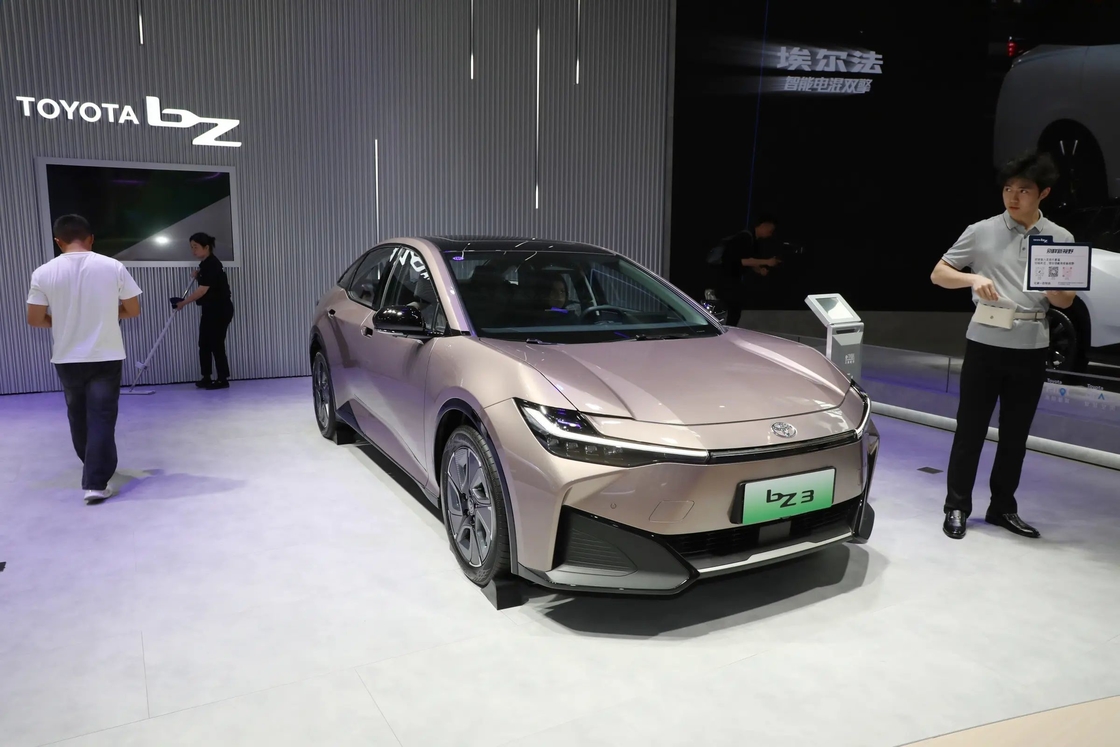 160 км/ч Максимальная скорость Toyota BZ3 Электрический Седан Средний размер Toyota EV Cars