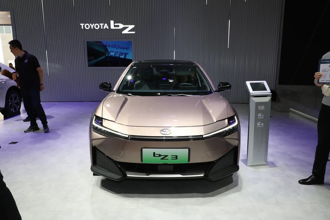 BZ3 Toyota Electric Vehicles 4-дверный 5-местный седан с односкоростным прямым приводом