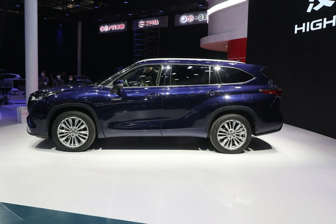 Средний Toyota Cross Car SUV Hybird 2.5L 7 мест Hanlanda 2.5L Элитная версия