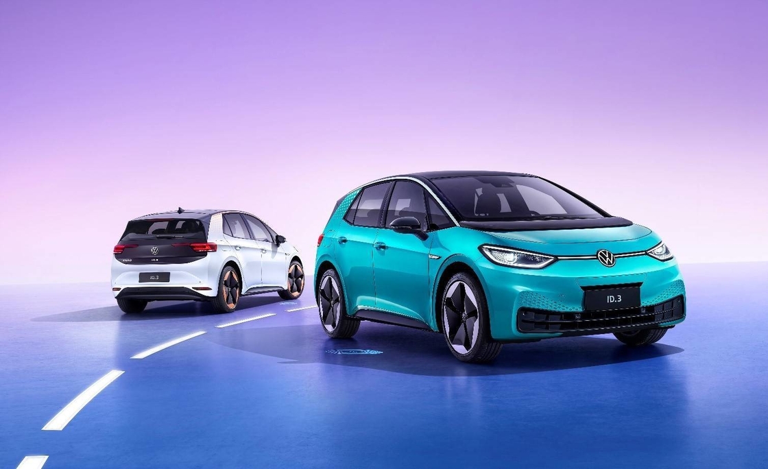 300 миль дальности Volkswagen Электромобиль 160 км / ч 5 мест VW ID3 Электромобиль