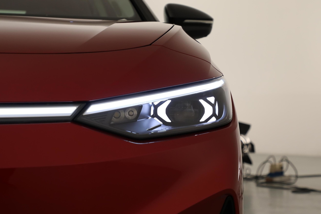 Чистый электрический Volkswagen EV Car ID7 Sedan Type 5 вместимость мест