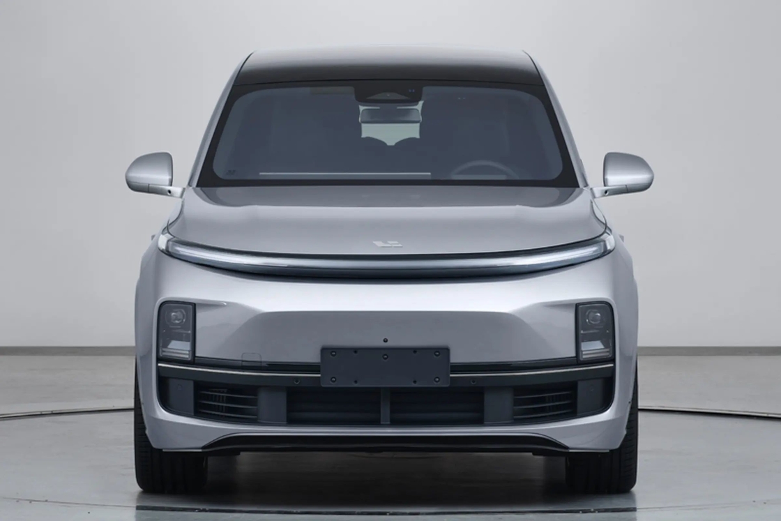5-дверный 6-местный L8 Lixiang Electric Car SUV Левоуправление С 800 км пробега