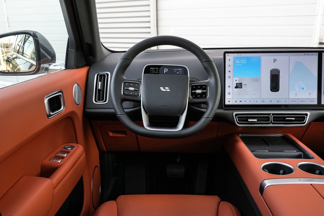 Высококлассные конфигурации Lixiang Electric Car Ideal L7 с автомобильным холодильником и ЖК-телевизором