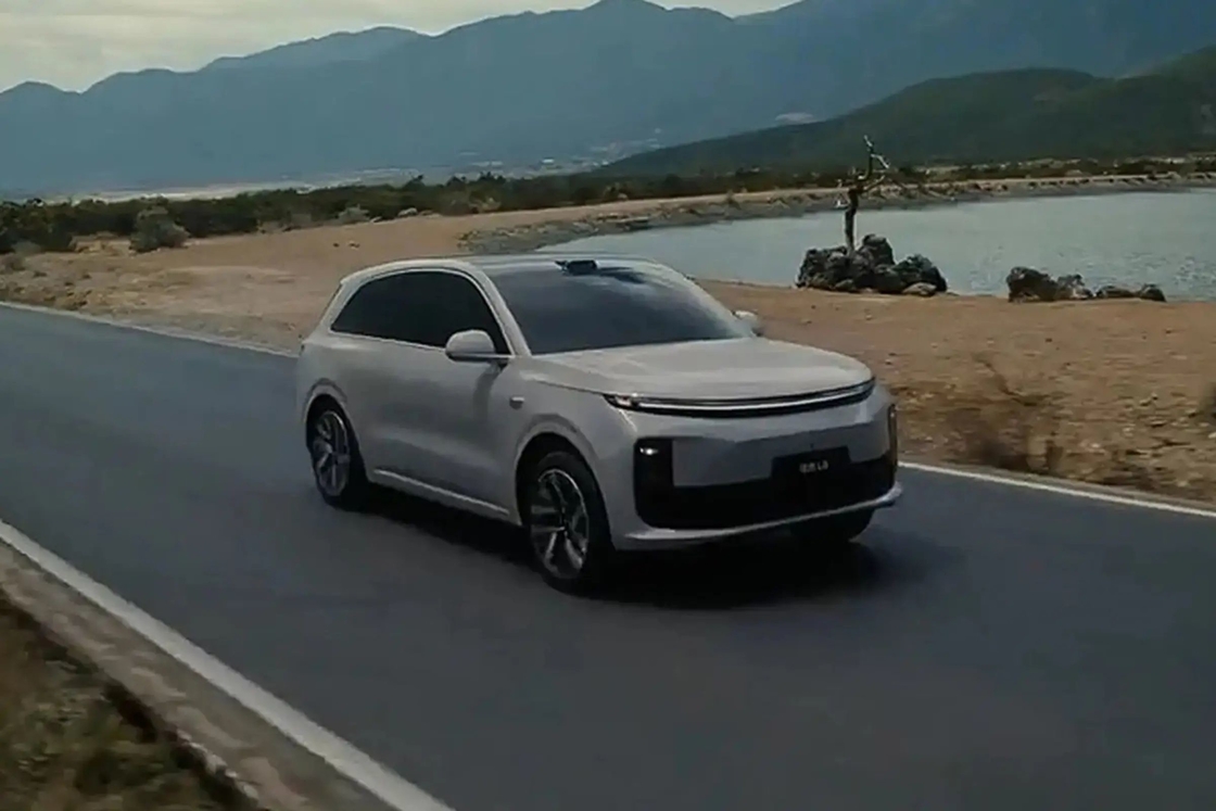Электрический автомобиль Lixiang L6 - высокопроизводительный внедорожник с 1,5 т расширителем дальности и дальностью 1390 км.