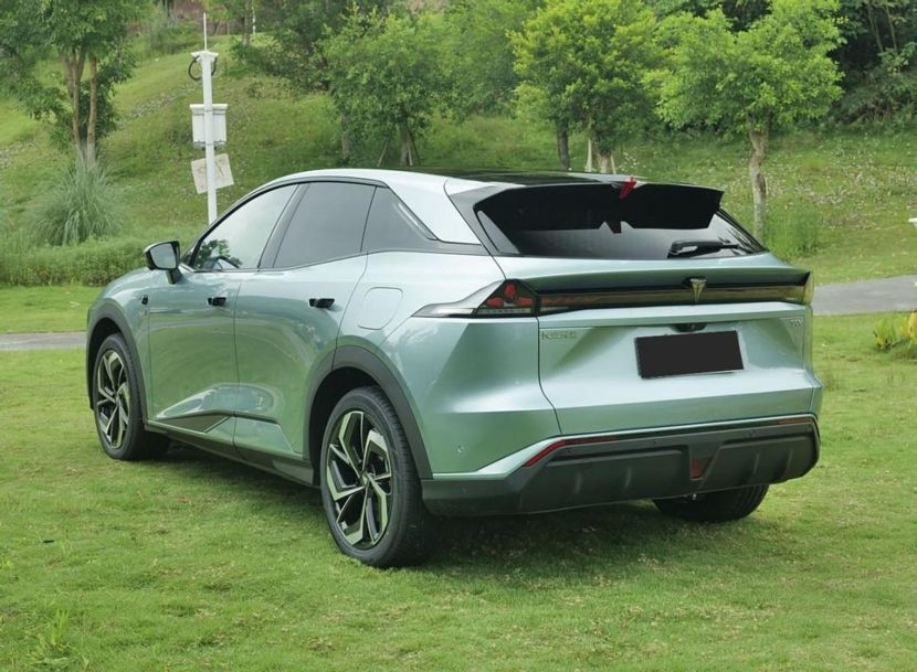 Высокопроизводительный FWD Changan Electric Car Deep Bule 07 SUV среднего размера