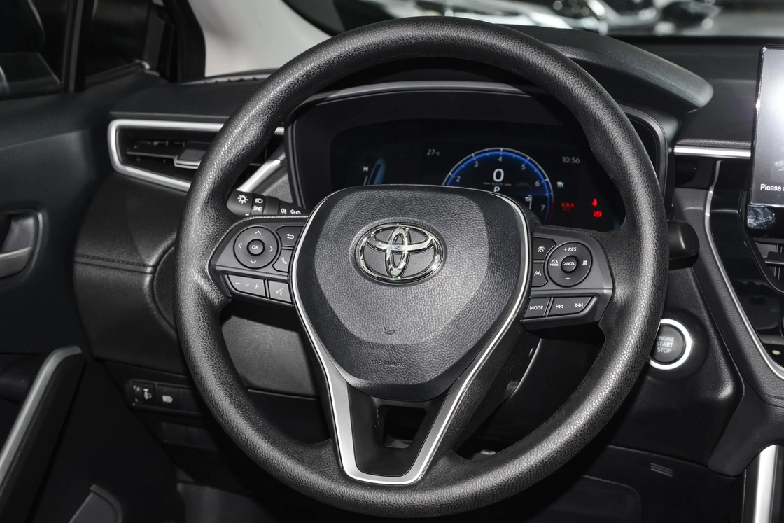 Высокопроизводительный бензиновый автомобиль Toyota Corolla с двигателем 2.0L