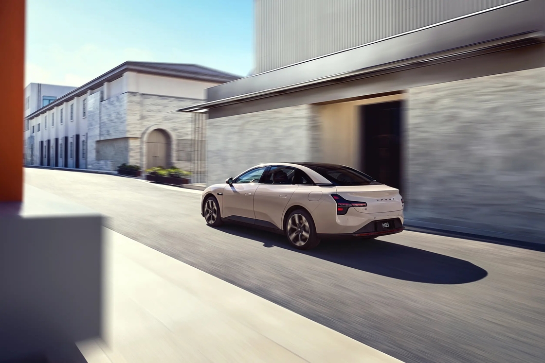 Xiaopeng Electric Car for Young Consumers MONA M03 Минималистский дизайн 15,6-дюймовый сенсорный экран 3 модели