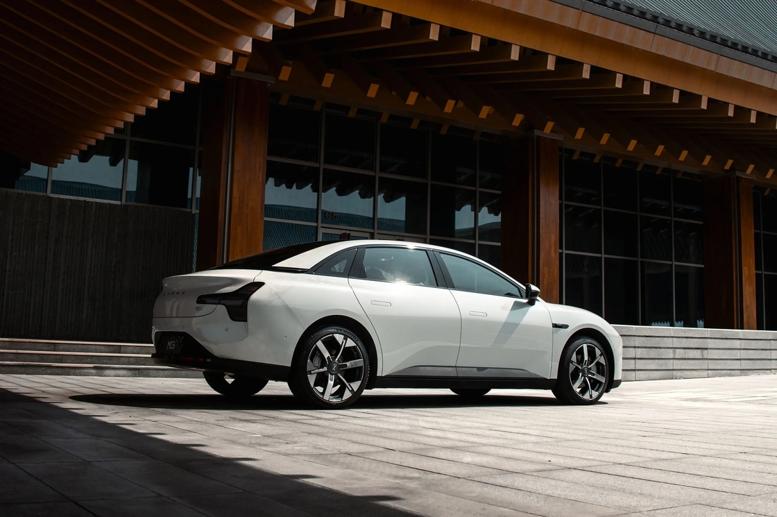 Xiaopeng Electric Car for Young Consumers MONA M03 Минималистский дизайн 15,6-дюймовый сенсорный экран 3 модели