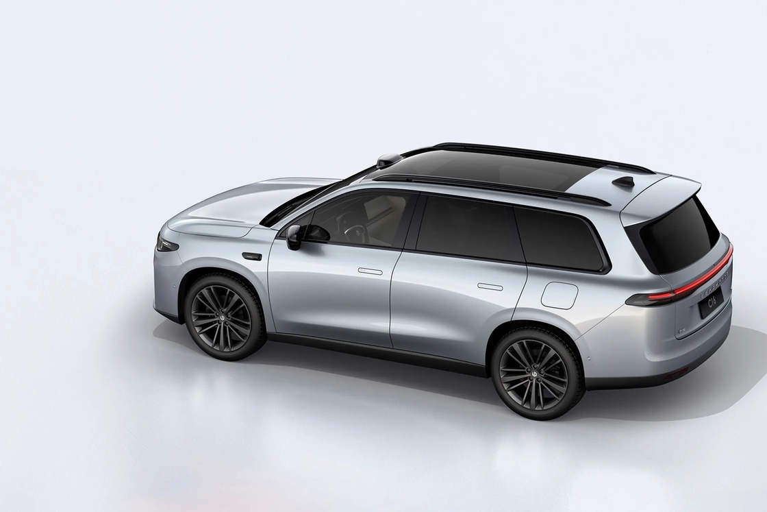 Leapmotor Electric Car C16 Средний и большой внедорожник с многоуровневой трапециальной решеткой воздухозабора и шестью вариантами цвета кузова