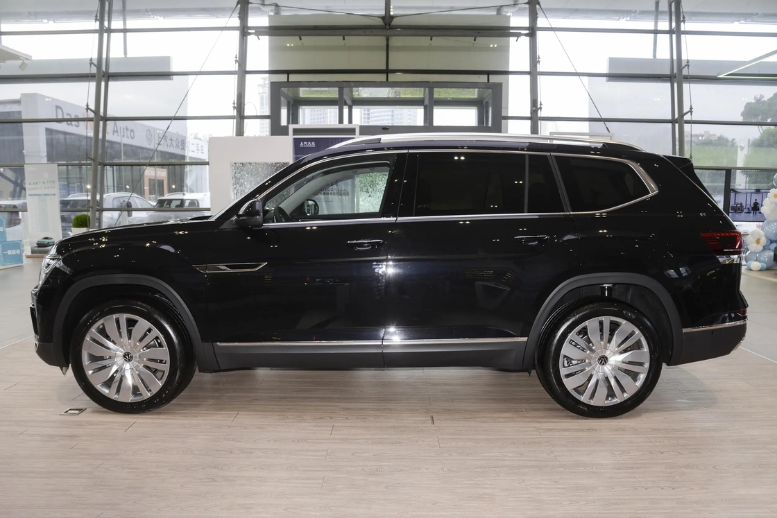 VW Touron 2.5T-A/MT-530 4WD Флагманская версия 7-местный Большой внедорожник