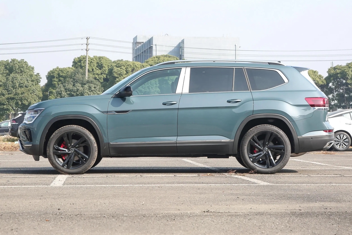 VW Touron 2.5T-A/MT-530 4WD Флагманская версия 7-местный Большой внедорожник