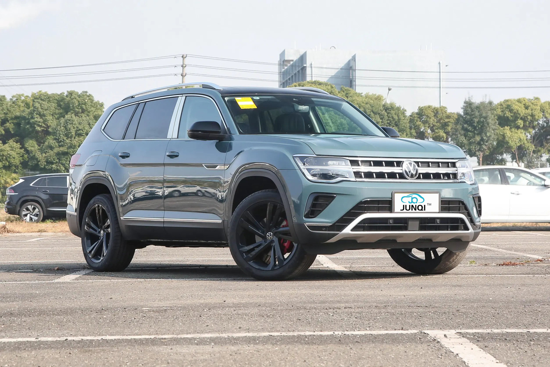 VW Touron 2.5T-A/MT-530 4WD Флагманская версия 7-местный Большой внедорожник